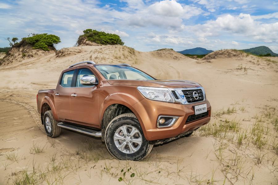  Nissan Frontier Double Cab 2016 года  (BR) (фото 36 из 40)